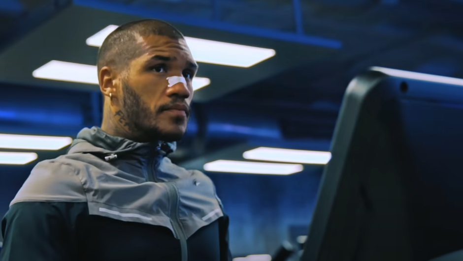 คอนอร์ เบนน์ ยอมรับ ถูกความรุนแรงครอบงำ ในไฟต์แรกกับ คริส ยูแบงก์ จูเนียร์