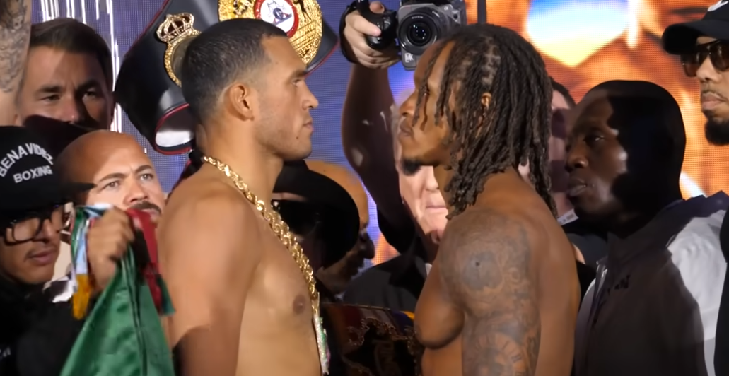 เดวิด เบเนวิเดซ และแอนโธนี ยาร์ด ชั่งน้ำหนักผ่านก่อนชิงแชมป์ WBC